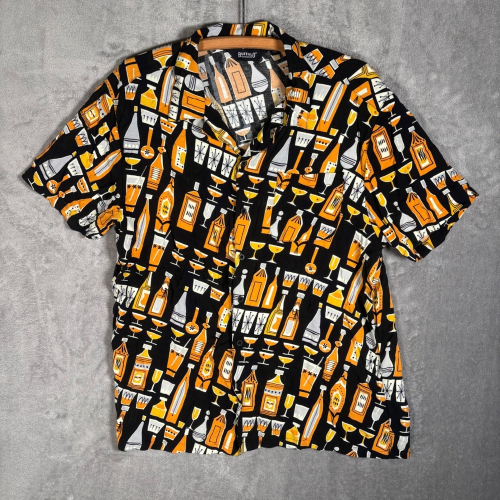 Buffalo Outdoors‎ Men's L Button Up Shirt Drinks Bottles Glasses Beers MCM Retro